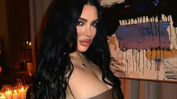 Дъщерята на Лияна ни взривява с огромен бюст