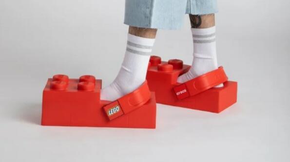 LEGO и Crocs пуснаха... ето това