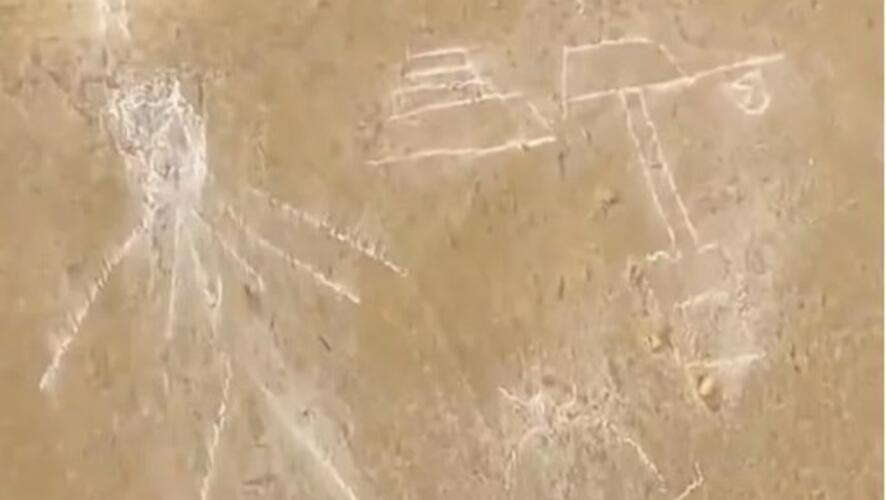 Идиот на седмицата: Екскурзовод изрисува с пръчка пирамидата Унас в Гиза