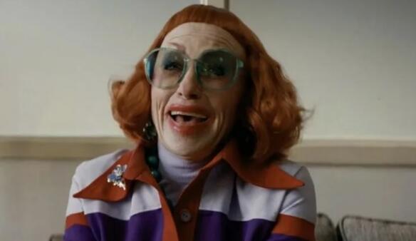 Леля Гладис се завръща: Подготвят предистория на хита „Оръжия