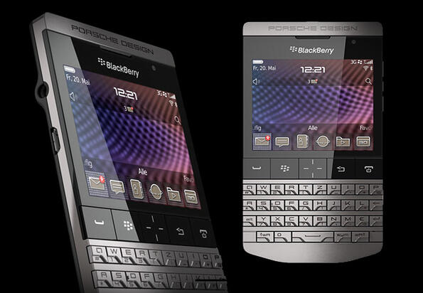 Porsche Design P’9981 BlackBerry: Красавецът или звярът