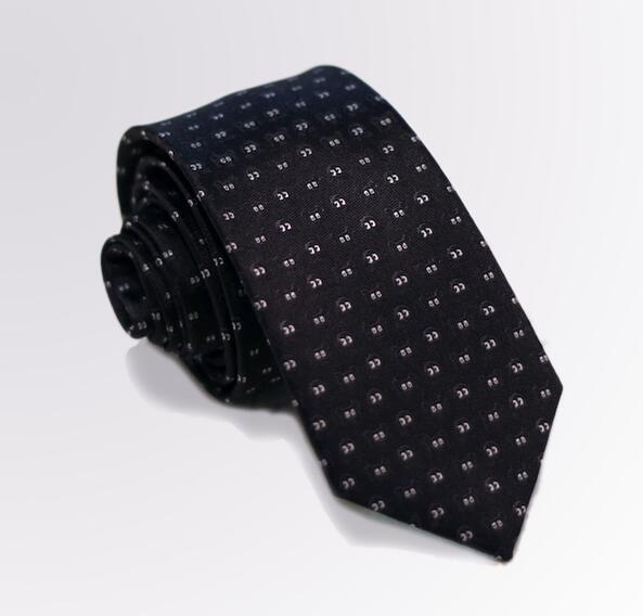 Вратовръзка с благородна цел