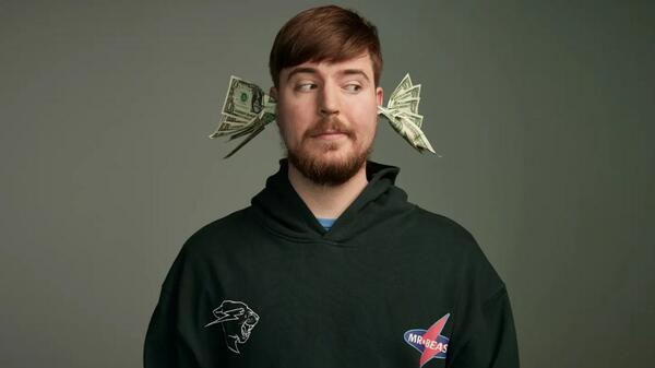 Вижте как 17-годишният MrBeast говори с бъдещото си аз във видеоклип, записан преди 10 години
