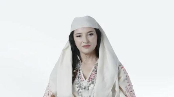 Албанската AI министърка е „бременна с 83 деца“
