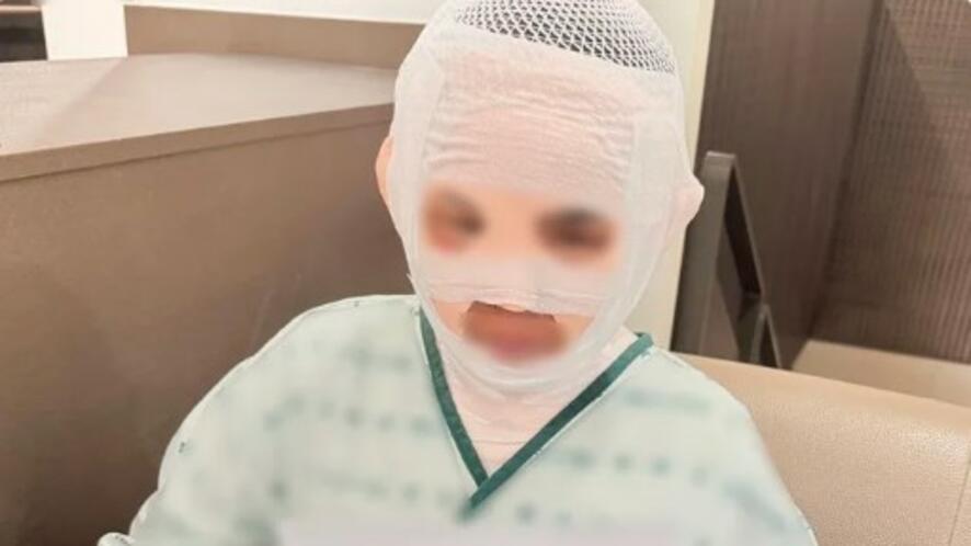 Кореец изля вряла вода върху лицето на тприятелката, за да я загрози