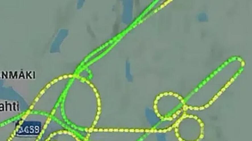 Пилоти под прицел след „рисунки“ на п*нис в небето по време на обучение